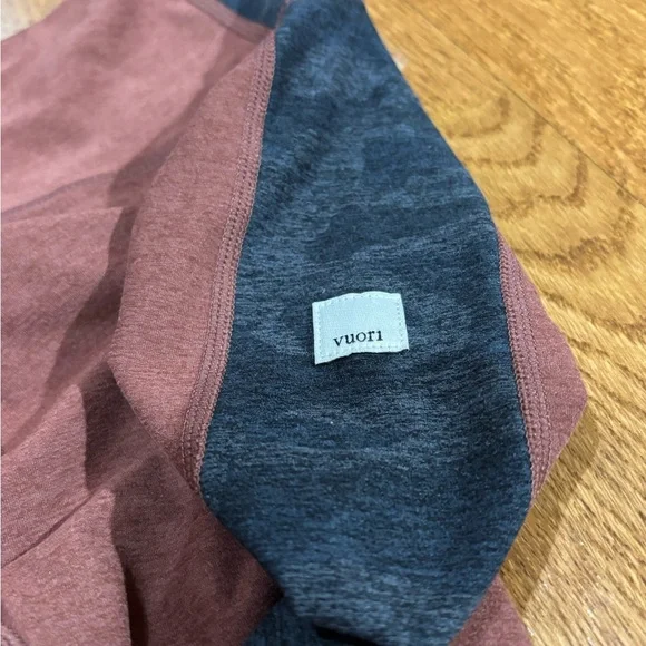 Vuori High-Rise The Rise The Shine Leggings Sz Sm Rust and Black Heathered Camo - Picture 3 of 12